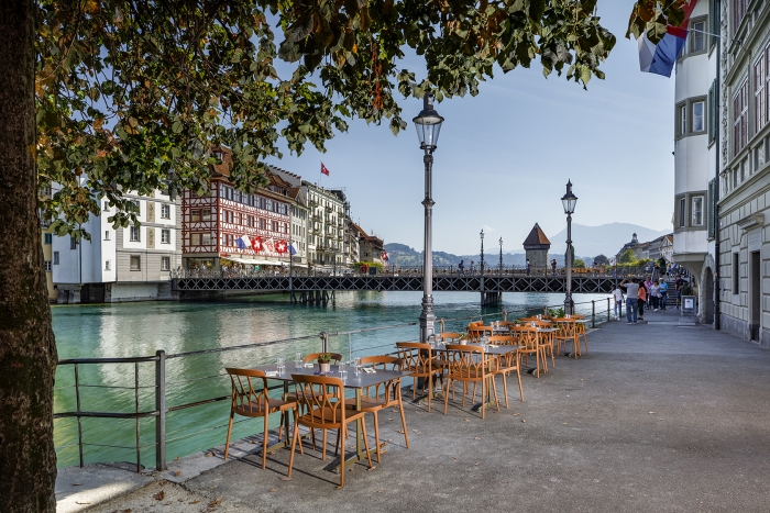 Terrassenöffnung Tavolago,Taube Luzern